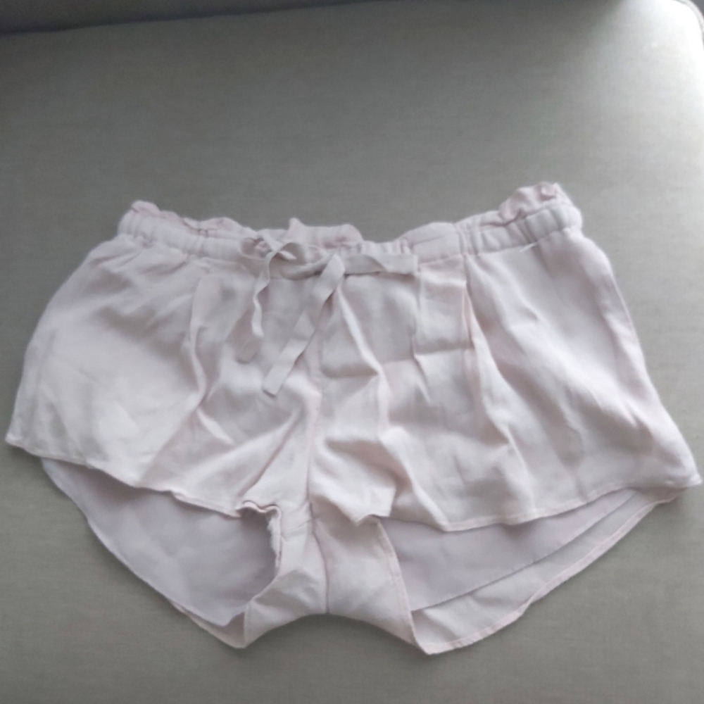 Aritzia Wifred blush peach pink shorts